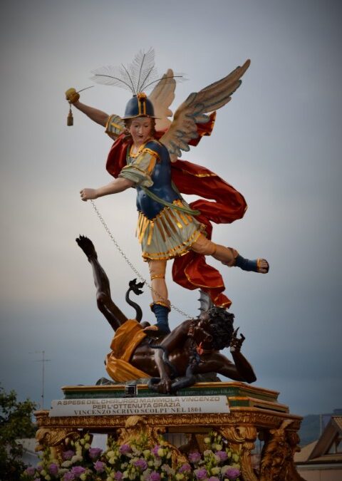 Buona festa di san Michele con i versi gentili di Violetta Mammola